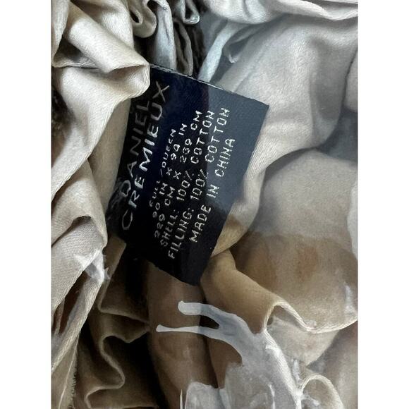 Daniel Cremieux Beige/Gold "Chocolate" ruffled coverlet Full/Queen Size - Picture 4 of 14